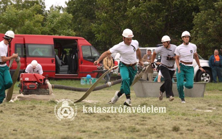 Tolna megyei tűzoltóverseny