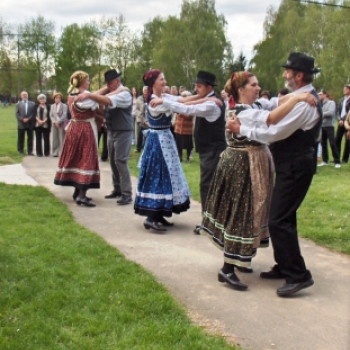 A székely kapu felállításának első évfordulója 2012.04.21.