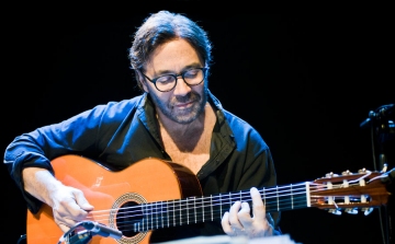 Al Di Meola ad koncertet márciusban a pécsi Kodály Központban