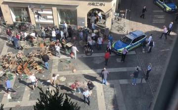 Tömegbe hajtott egy kisteherautó a németországi Münsterben, többen meghaltak